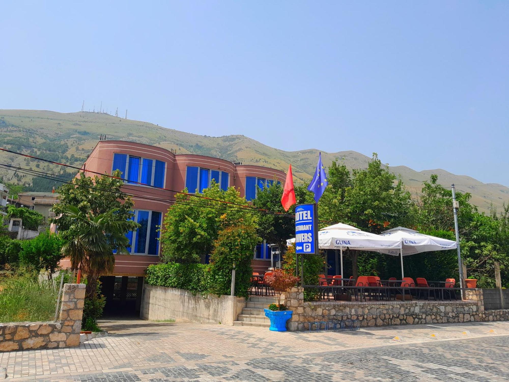 Hotel Restaurant Univers Shkoder Exterior photo